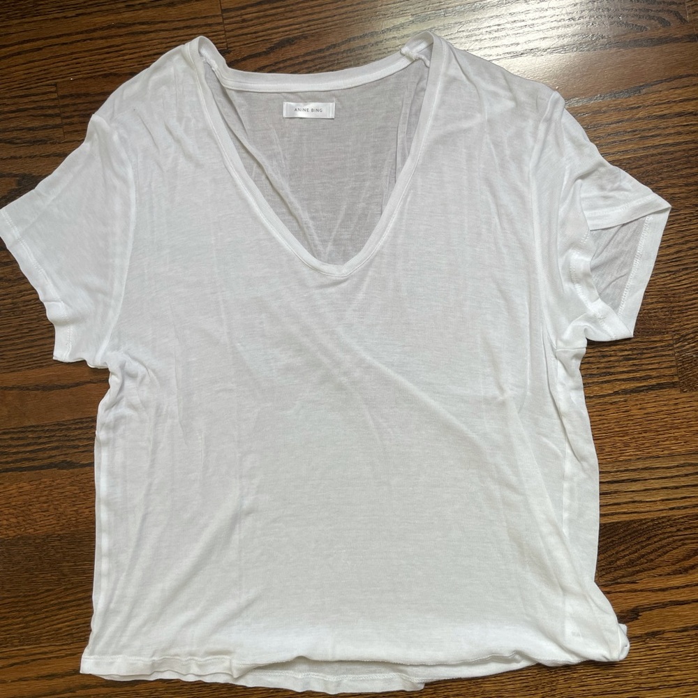 Thin white V neck by ANINE BING